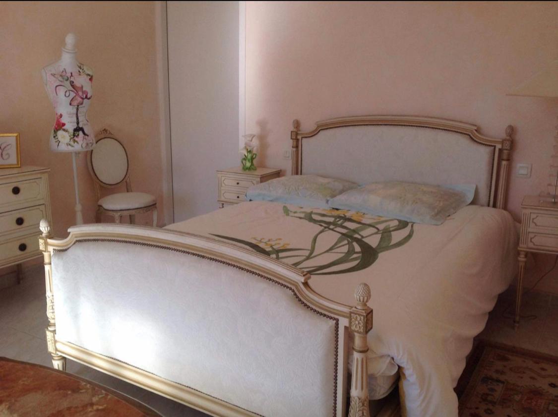 Bed and Breakfast Domaine De La Provencale Saint-Didier-de-la-Tour Екстер'єр фото
